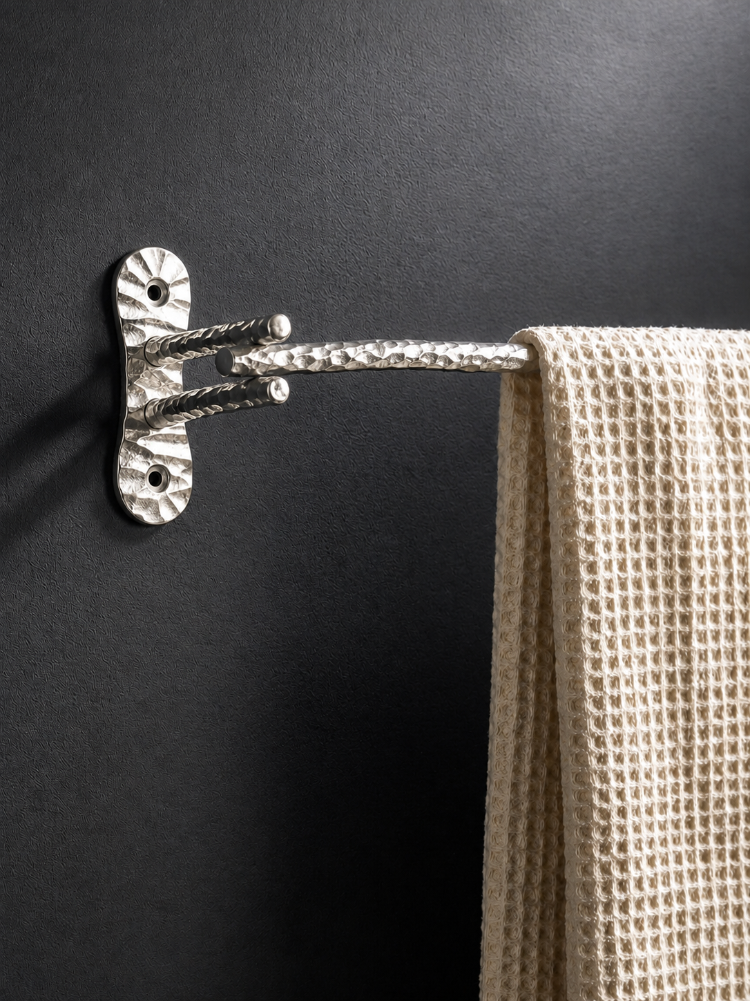HEAVY DUTY LUXURY SOLID BRASS TOWEL BAR (18") F105