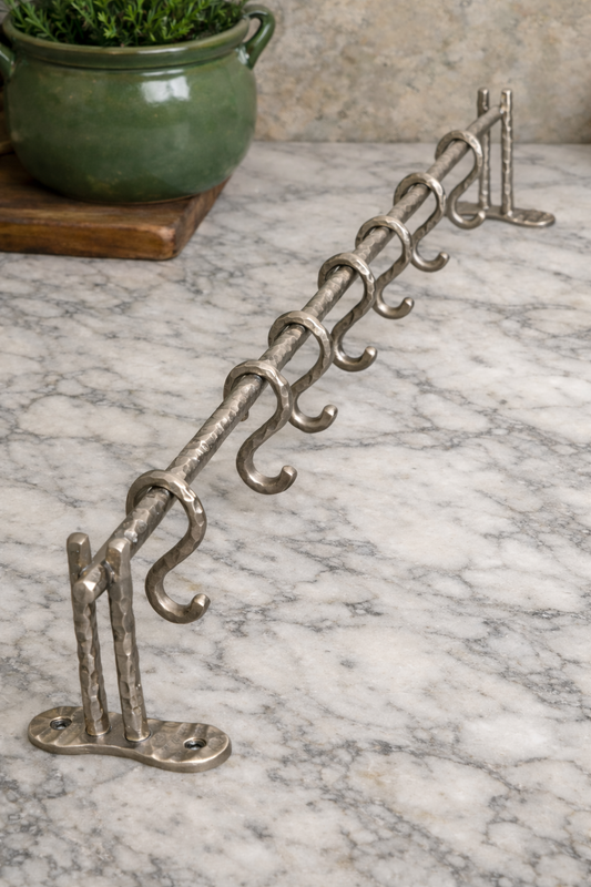 HEAVY DUTY LUXURY SOLID BRASS KITCHEN BAR (24"+7 HOOKS) F127