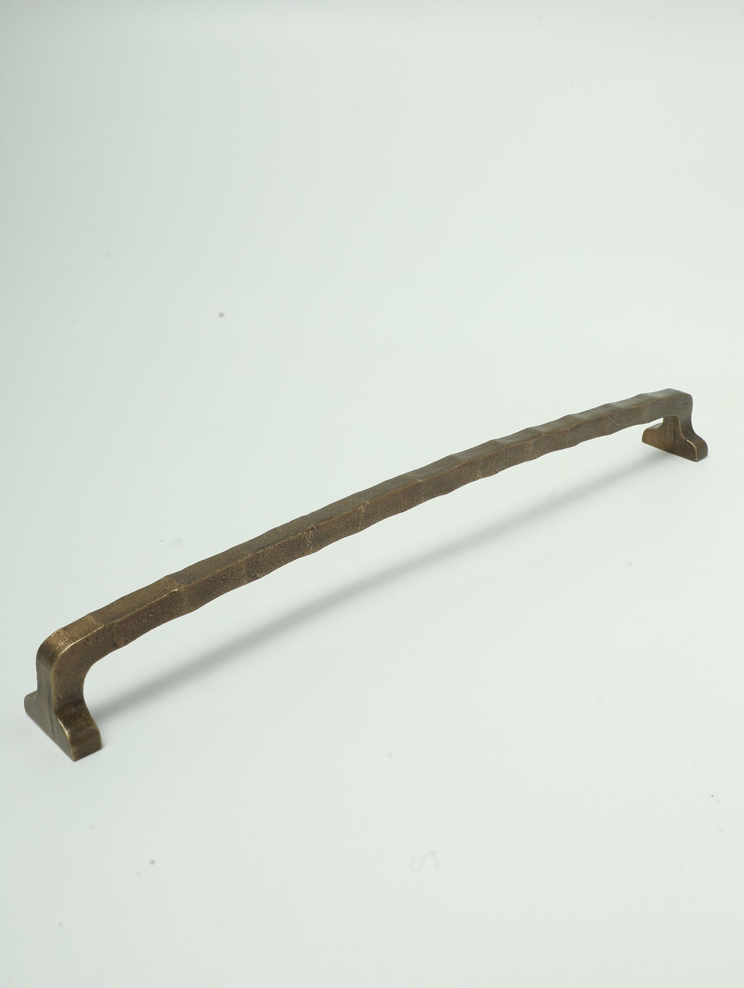 RECTILINEAR SOLID BRASS DOOR PULL