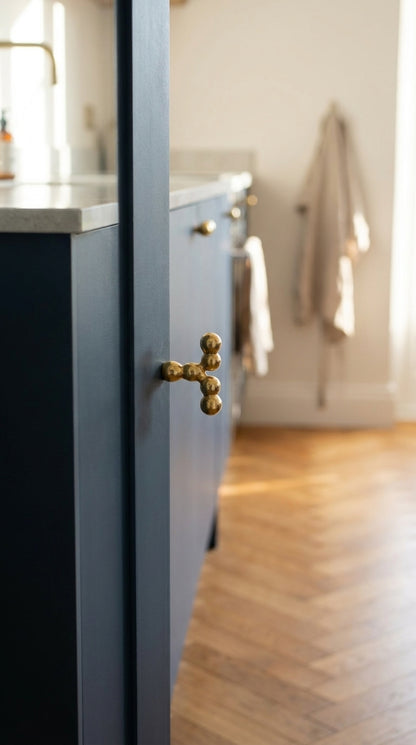 SOLID BRASS DRAWER & CABINET KNOB F65