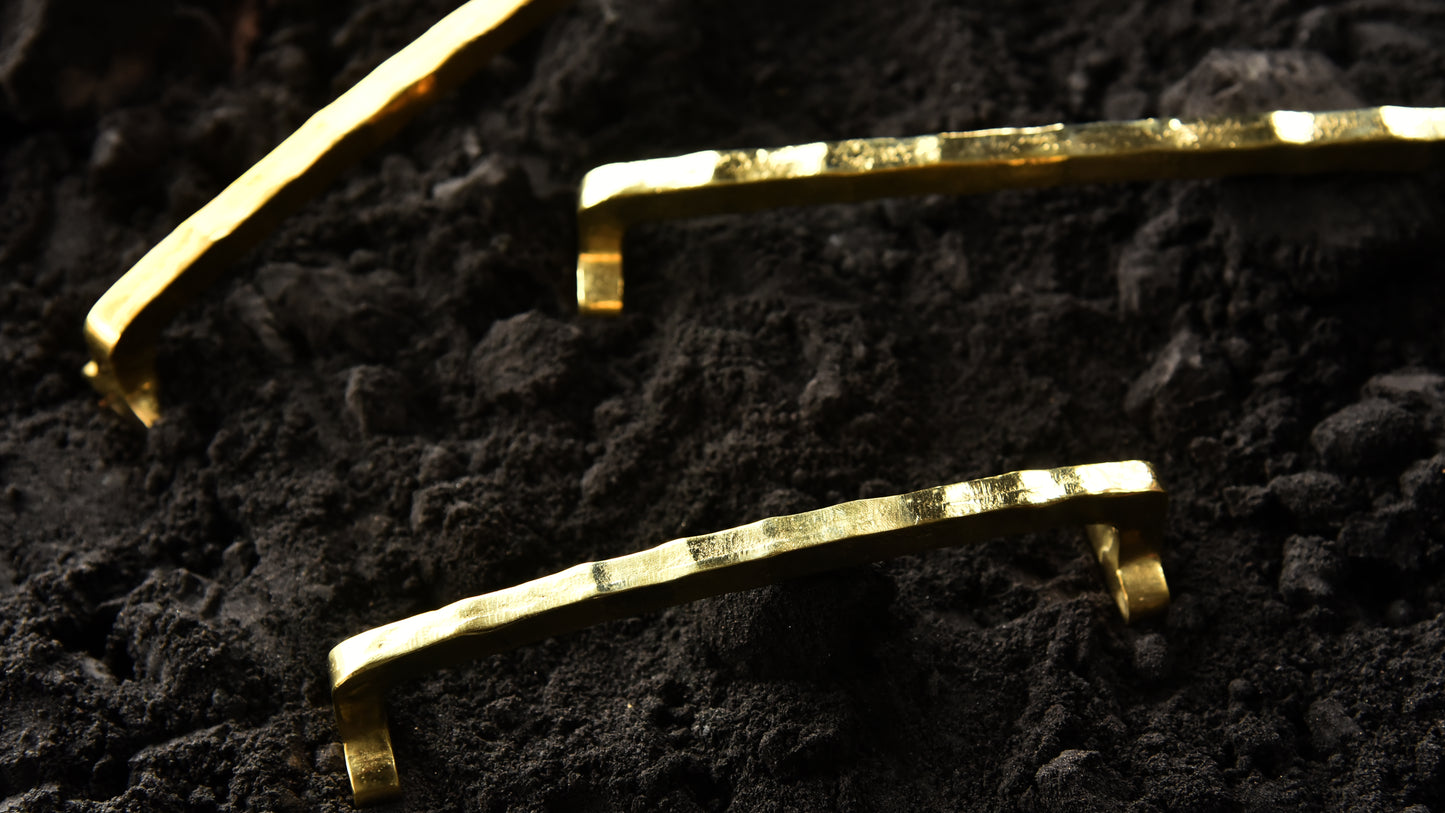 RECTILINEAR SOLID BRASS DOOR PULL